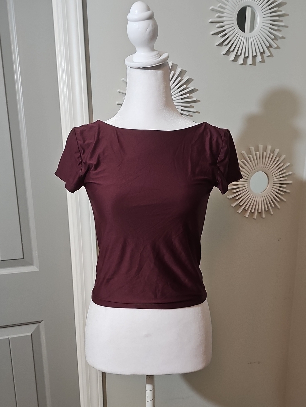 wild fable Short Sleeve Boatneck Top in Wine